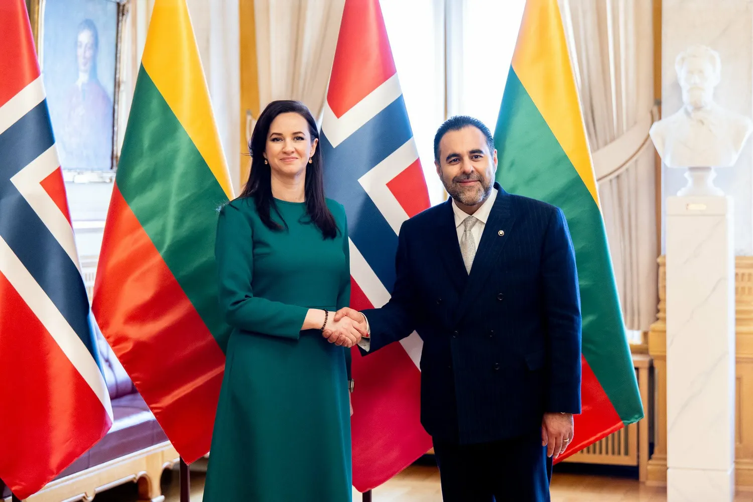 Seimo Pirmininkė Inga Ruginienė lankėsi Norvegijoje, kur susitiko su šalies aukščiausio lygio vadovais ir gynybos pramonės atstovais