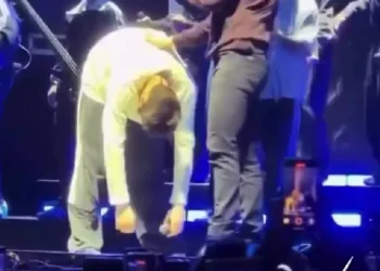 Lotynų Amerikos žvaigždės nerimą keliantis pasirodymas koncerte