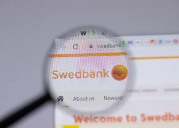 Swedbank / ﹏﹏﹏﹏﹏ / Shutterstock.com